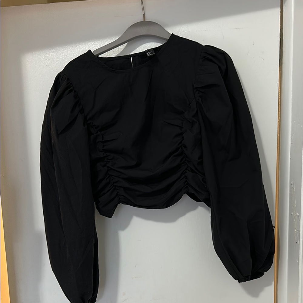 Forever 21 Black Ruched Puff Sleeve Crop Blouse